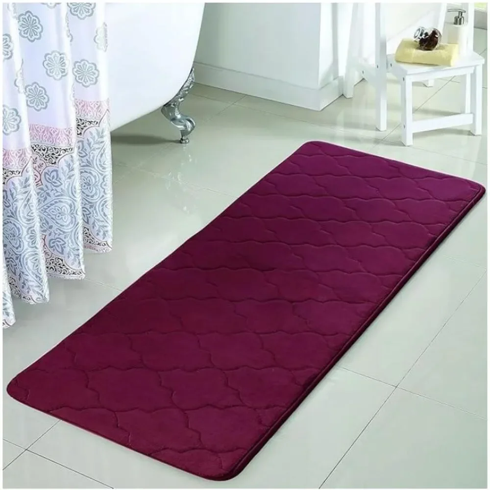 VCNY Home Amadora Quatrefoil 24 x 60 M Burgundy 24 x 60